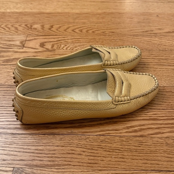 Tod's Gold Leather Loafers - Picture 4 of 10